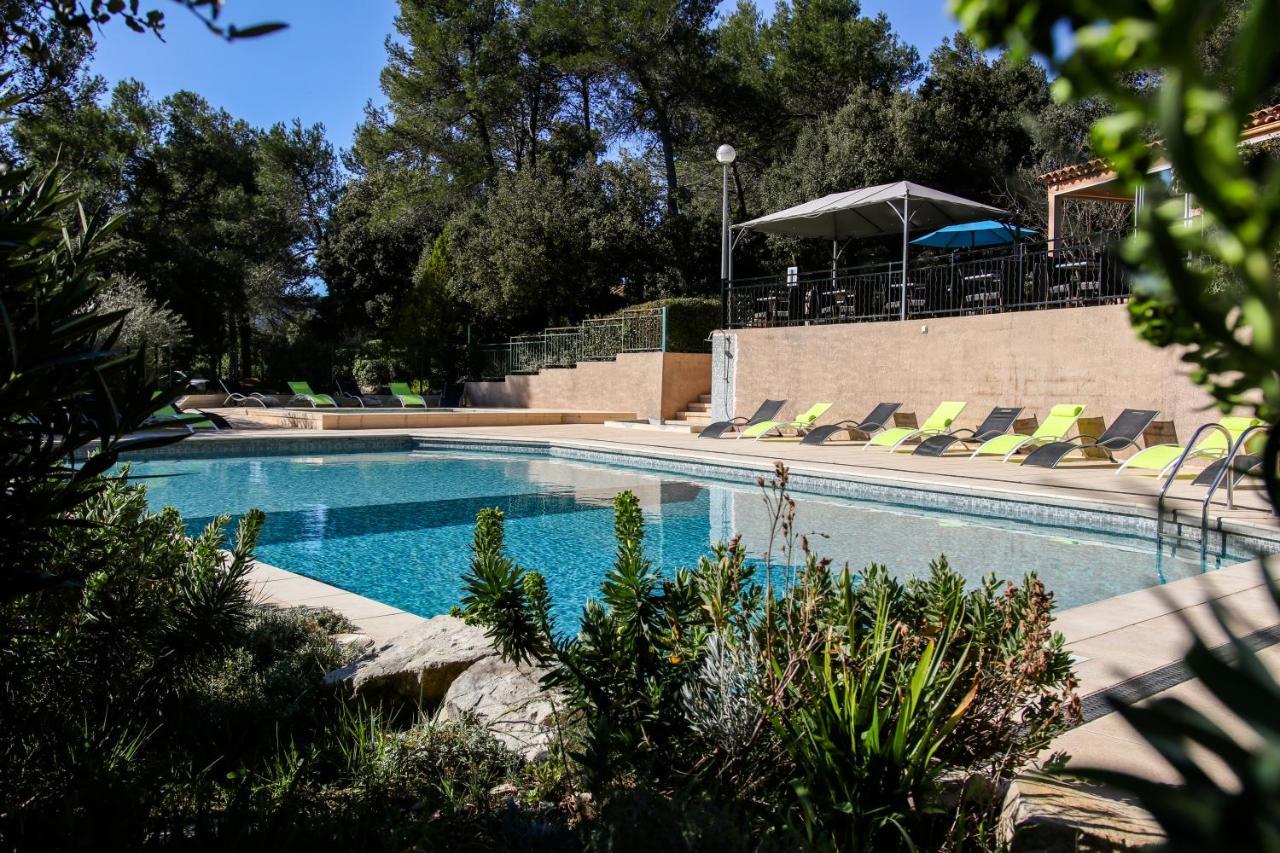 Les Arbousiers Village Hotel Provencal La Roquebrussanne Zewnętrze zdjęcie