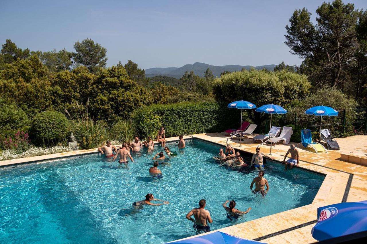 Les Arbousiers Village Hotel Provencal La Roquebrussanne Zewnętrze zdjęcie