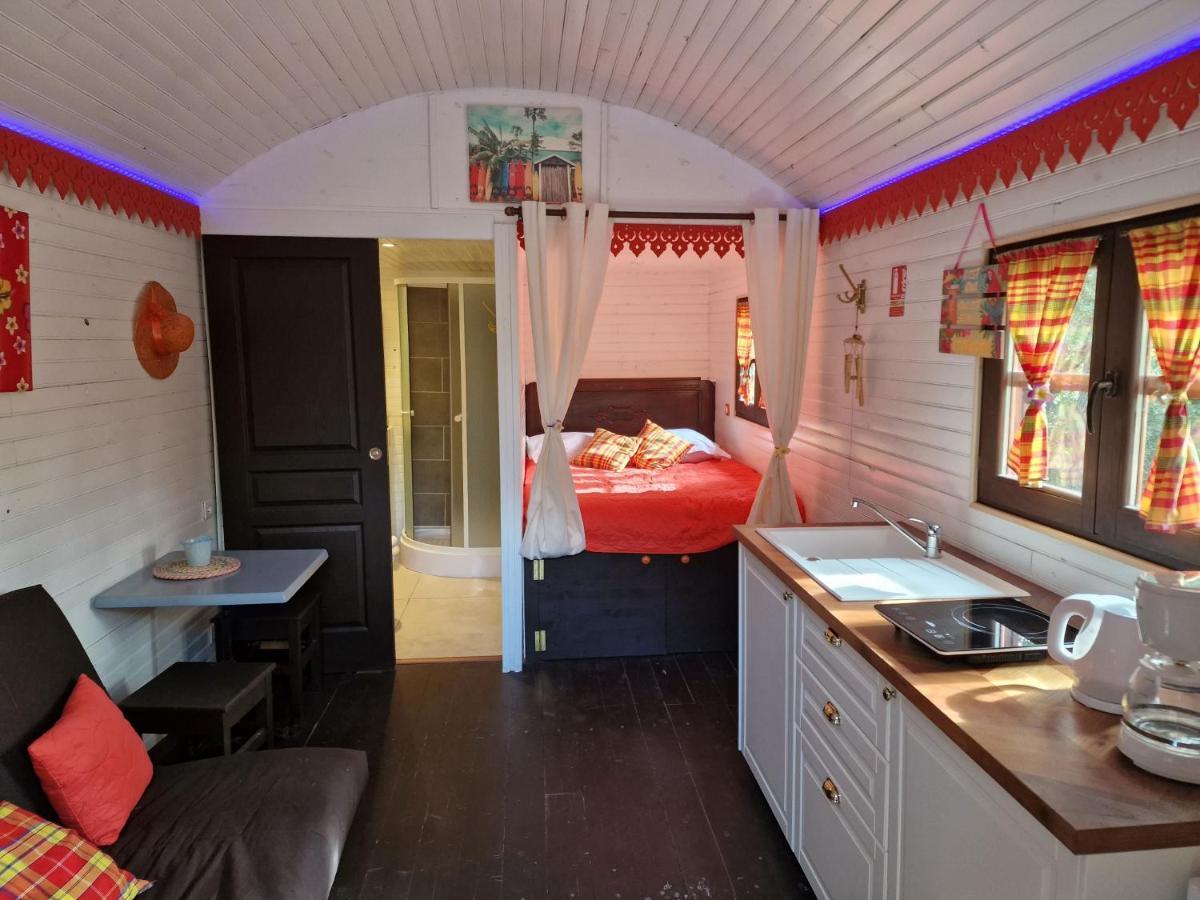 Les Arbousiers Village Hotel Provencal La Roquebrussanne Zewnętrze zdjęcie