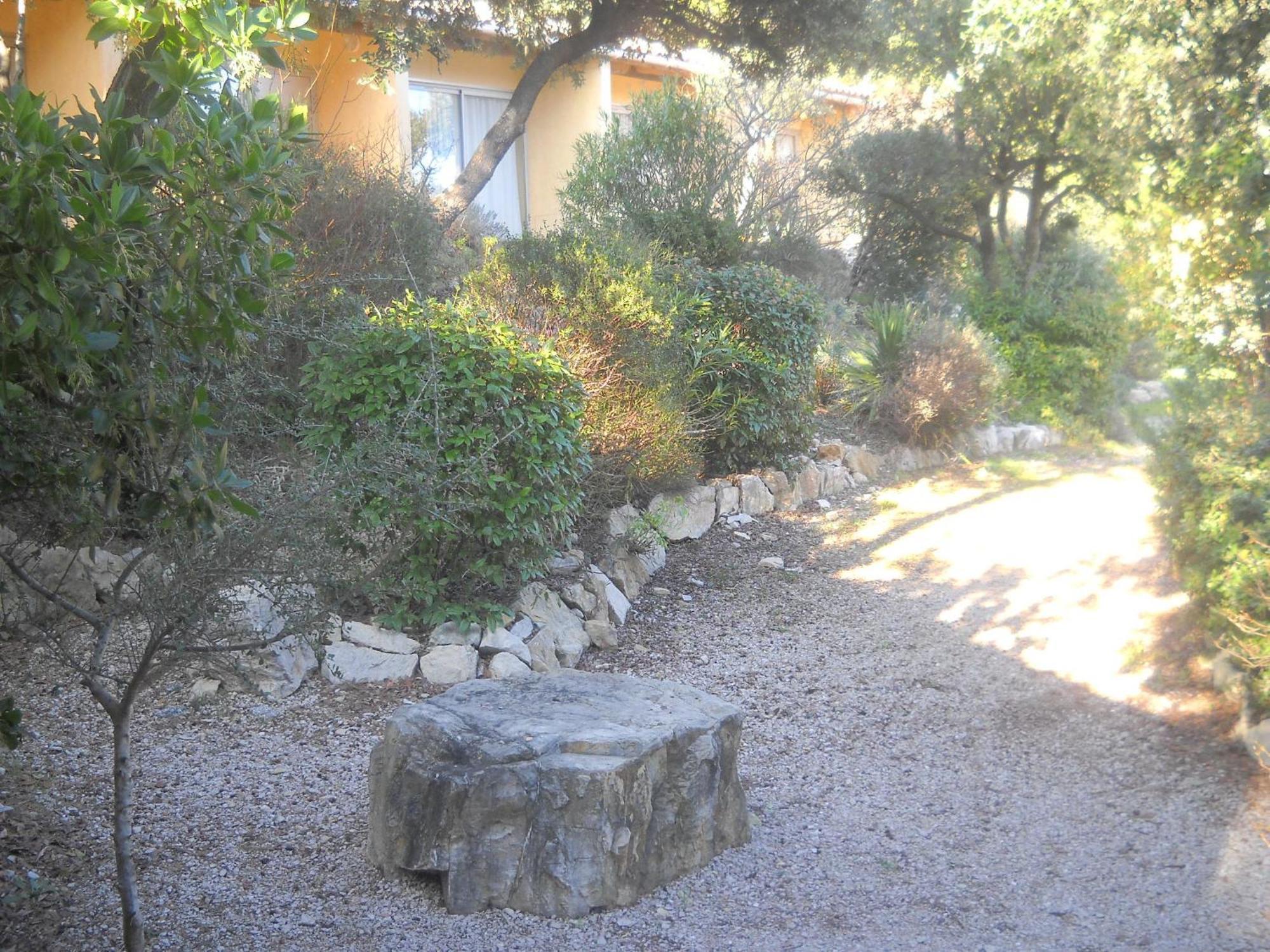Les Arbousiers Village Hotel Provencal La Roquebrussanne Zewnętrze zdjęcie
