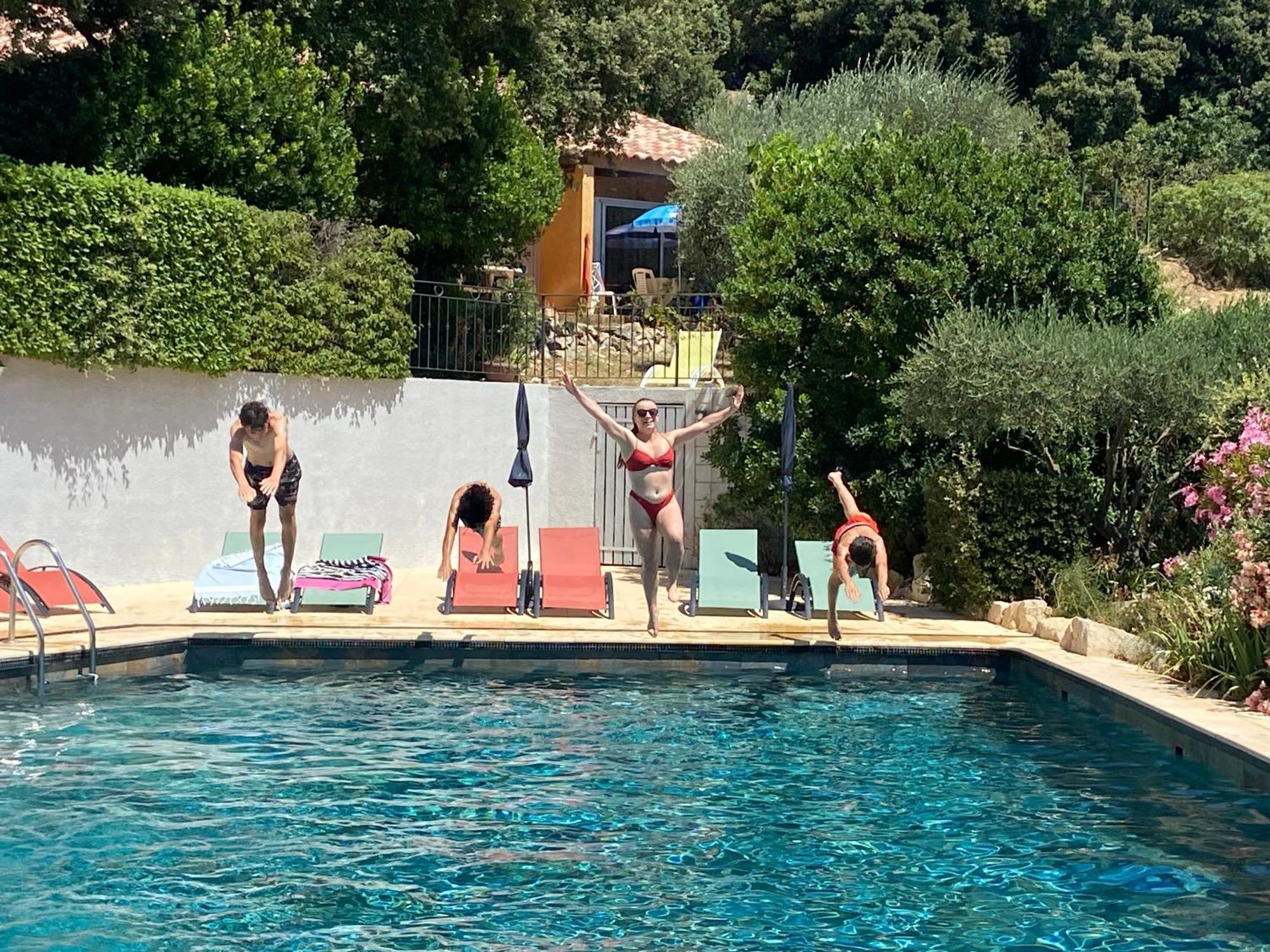Les Arbousiers Village Hotel Provencal La Roquebrussanne Zewnętrze zdjęcie